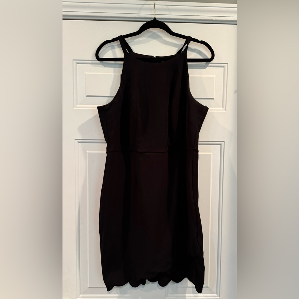 Emerald Sundae Strapless Scalloped Hem Cocktail Dress